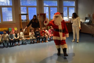 PÈRE NOËL DANS LES ÉCOLES ET ACCUEILS DE LOISIRS